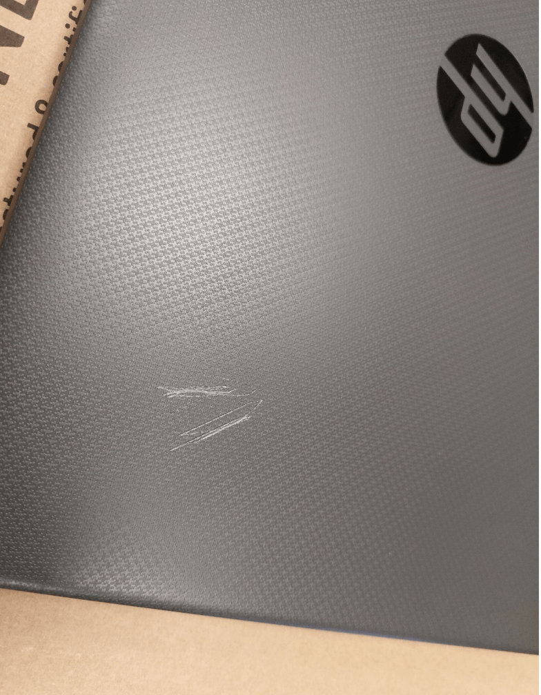 Prenosnik HP 250 G8 (i3-1115G4/4 GB RAM/256 GB SSD/15,6" HD/Free DOS) *praske na ohišju / i3 / RAM 4 GB / SSD Disk / 15,6″ HD - HP Renew, Outlet - Odprta embalaža - slika 2